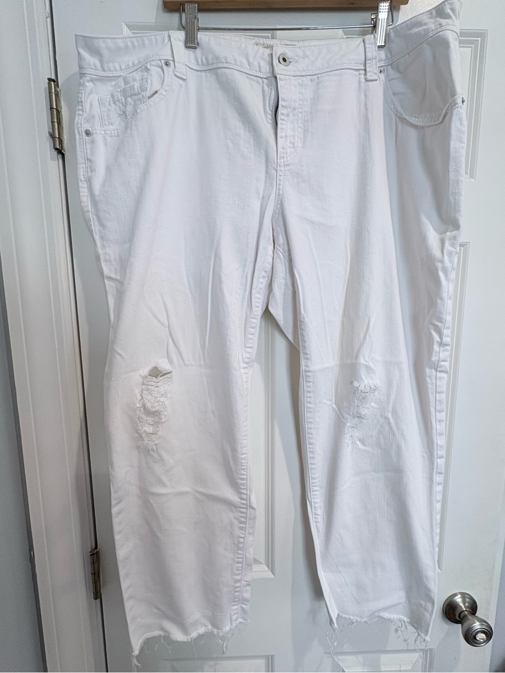 Lucky Brand "Reese Boyfriend" White Distressed Jeans - Size 14W